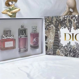 US107A  30 Dior 4-piece set 30ml