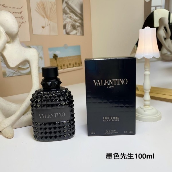 CLS004 Valentino Uomo Born In Roma Rockstud Noir(for men)墨色先生 - Image 3