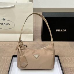 AA-281 Prada尼龙腋下 卡其尼龙腋下  26*21*6.5