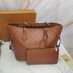 AA-057 LV老花/压花购物袋 棕色小字压花  40*35*5