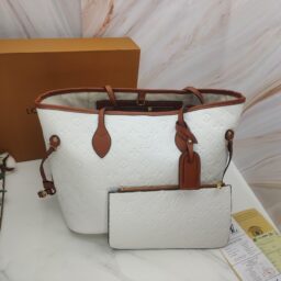 AA-061 LV老花/压花购物袋 白色小字压花  40*35*5