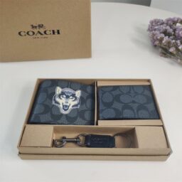 AA-256 Coach小钱包 印花狼头  22.5*15*4.5