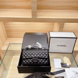 AA-102 ChanelCF经典款 黑黑  25*15*10