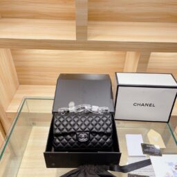 AA-104 ChanelCF经典款 黑银  25*15*10