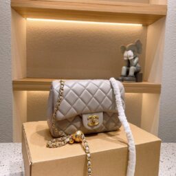 AA-113 Chanel小金球 灰色金球  18*13*7